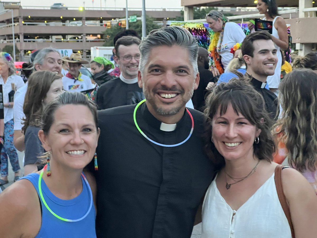 ShawnMcCain's tweet photo. This was my first time participating in a pride parade (and I was marching in it). I can’t tell you how healing and joyful it was for me. I spent the evening sharing “God loves you!” to all my queer siblings and allies alongside other clergy. #prideaustin #episcopal https://t.co/OYPZ6g51cY