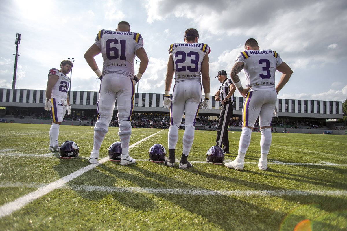 ViennaVikings's tweet photo. 🫡🫡🫡🫡 #TeamCaptains 

📸 @HJirgal | @ELF_Official 
#PurpleReign #ViennaVikings #ELF2024 @benholmes1006 https://t.co/R833v5ip70