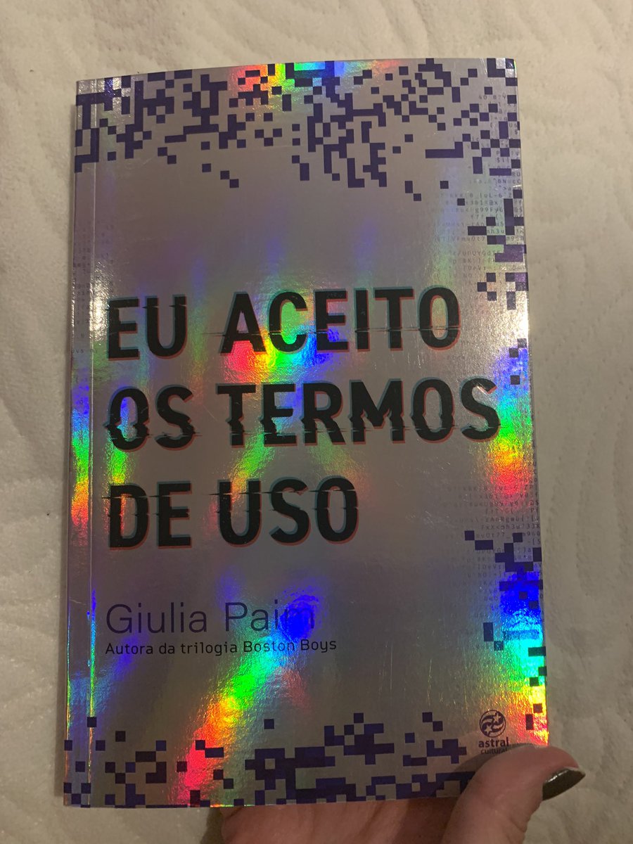 giuliappaim's tweet photo. Ele tá tão lindo 😭🤍

O lançamento é dia 17/08, a partir das 14h, na livraria Leitura do shopping New York! Bora lá? ❤️ https://t.co/fIQjeHy4bS