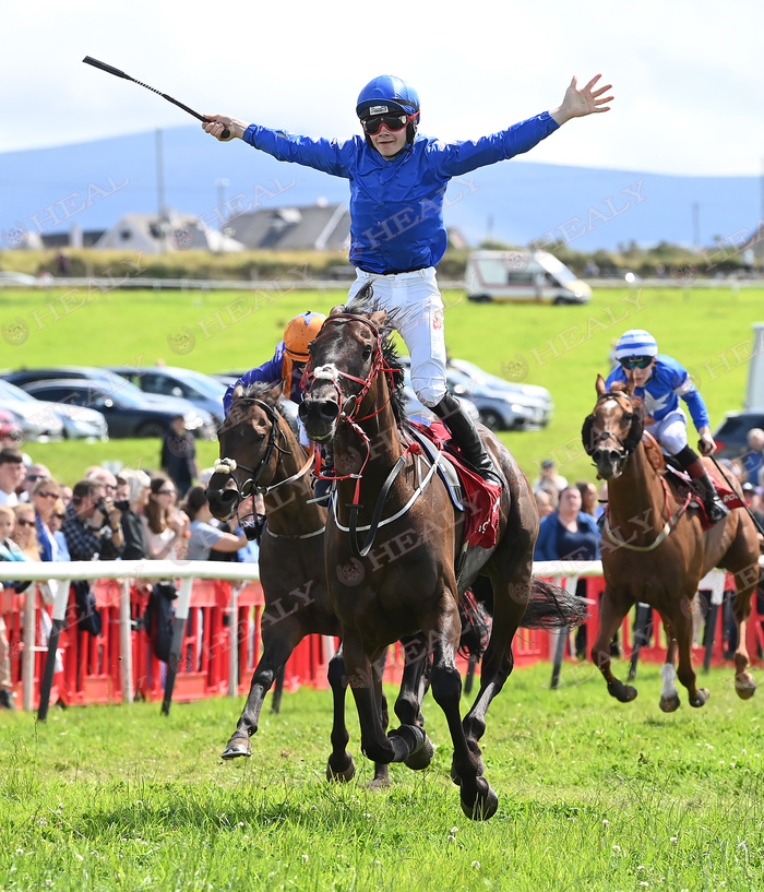 patcashhealy's tweet photo. 🐎 @DingleRaces  11-August-2024
"Celebration Time".....
Jockey Dylan O'Connor crossing the line as he wins The Open Horse Race aboard The Doss House on Day 3 of The Festival.
Pic by @seanhealy02 👏
(c)https://t.co/voWGTccgic https://t.co/MOaqxrVaye