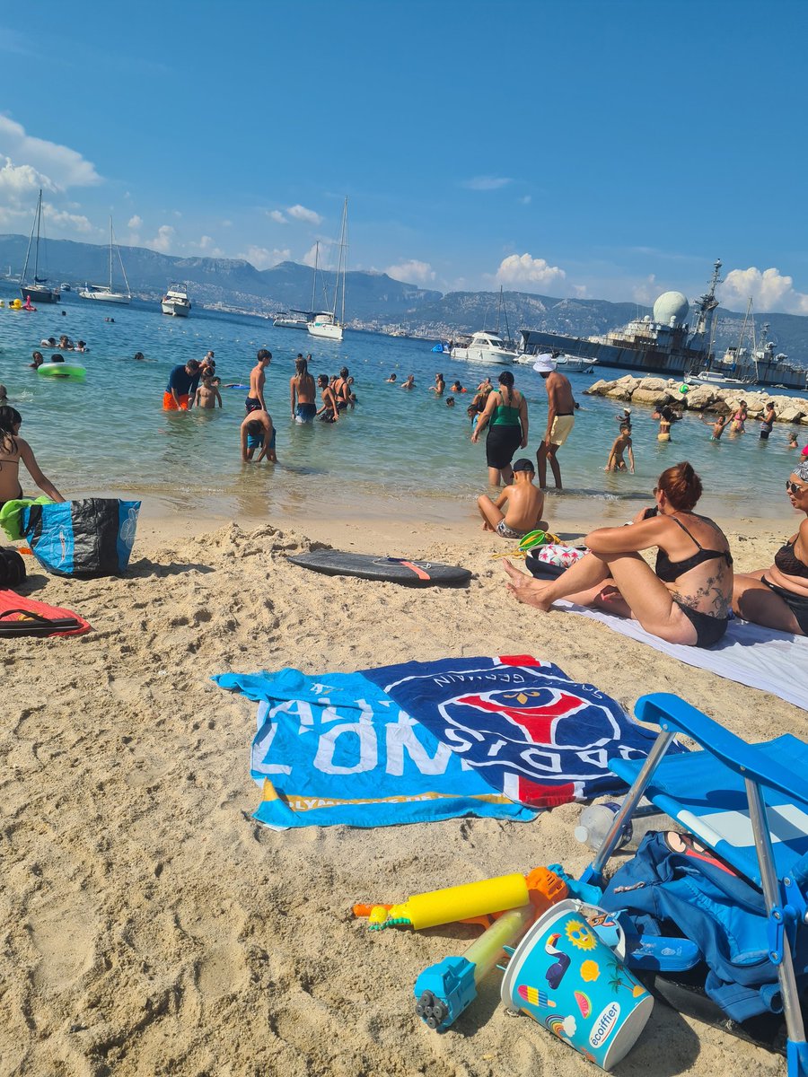 J'ai dit à mon voisin de plage qu'il me donnait mal aux yeux 🤣