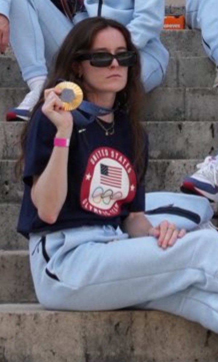 Danielle Celmer-Yell tweet media