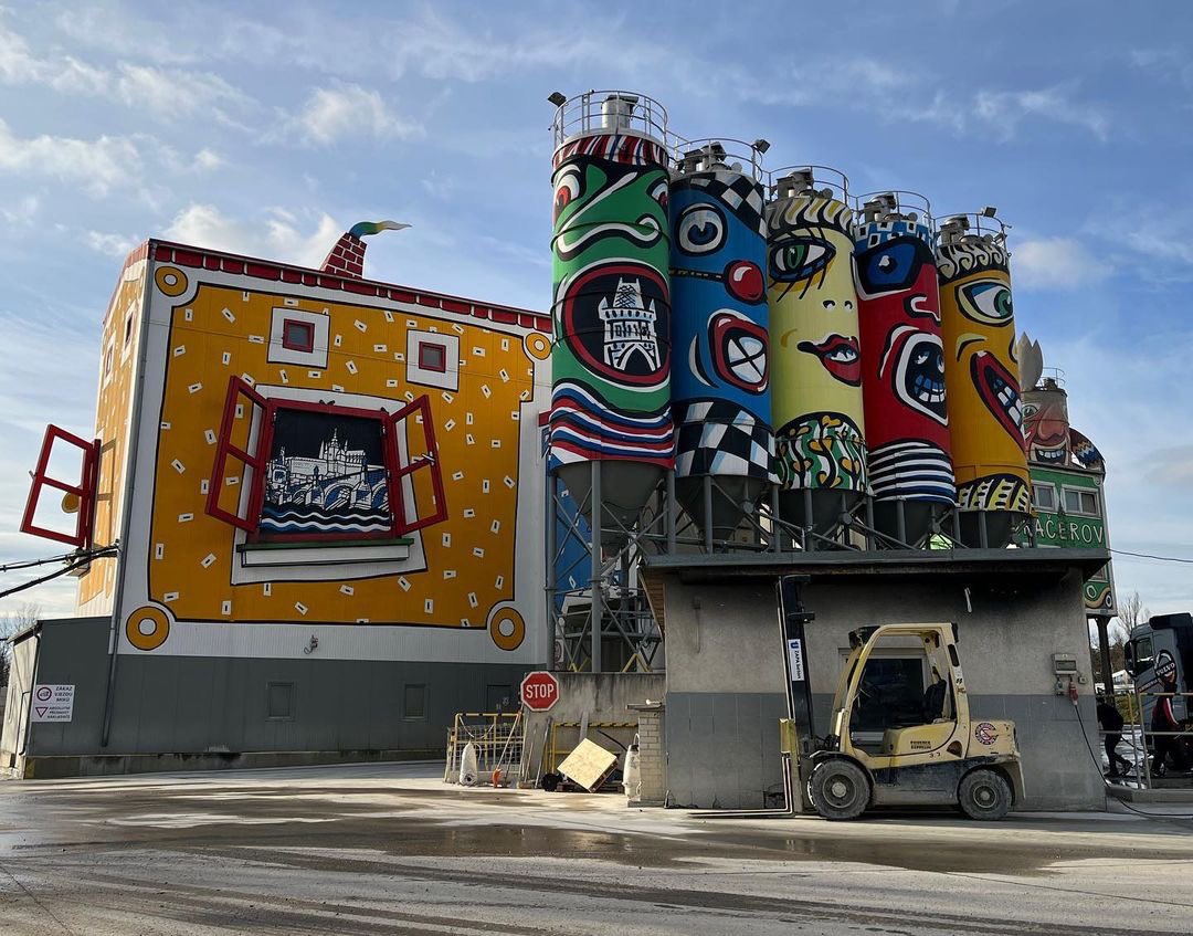 StreetArt_Praha's tweet photo. The @streetart_cz archives 💾
Concrete batching plant at Kaceřov
Tag the Artist if u know 🙏🏻
📸 05.02.2023.
📍 Praha, ZAPA beton, Ke Garážím
#zapa #zapabeton #streetartpraha #streetart #streetartczechia https://t.co/ZqC1LVzBhG