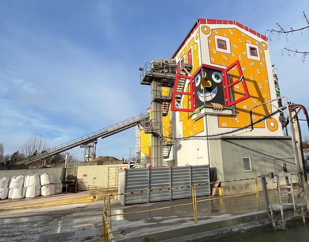 StreetArt_Praha's tweet photo. The @streetart_cz archives 💾
Concrete batching plant at Kaceřov
Tag the Artist if u know 🙏🏻
📸 05.02.2023.
📍 Praha, ZAPA beton, Ke Garážím
#zapa #zapabeton #streetartpraha #streetart #streetartczechia https://t.co/ZqC1LVzBhG