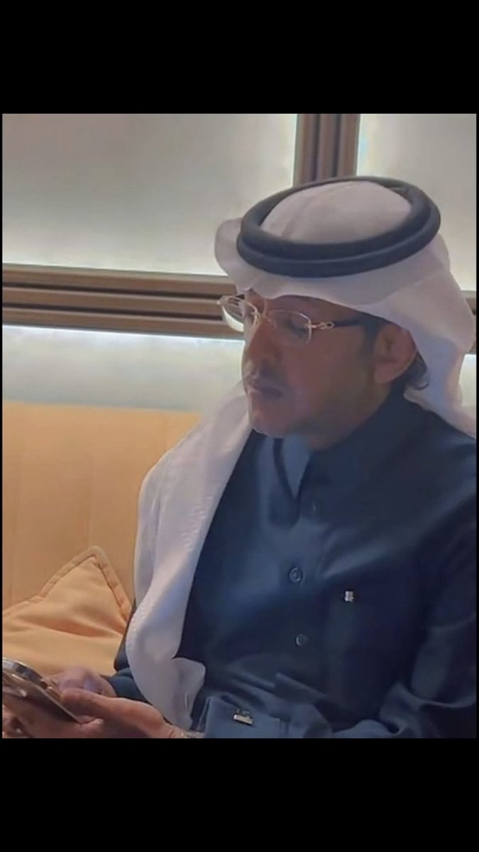 واقفآ أحترامآ ..
 لشخصك الكريم
ولآأسمك اللامع 
ولسمعتك الناصعه
 ولاكرمك الساخي 
ولقدرك العالي 
ولوزنك الثقيل 
ولقلبك الطيب
ولمكانتك الرفيعه
ولصدرك الرحب
ولطاهرة قلبك
ولاأسلوبك الراقي
ولمعدنك الذهبي
ولاأصلك العريق
ولشموخ عائلتك
#بغلف
الفخر والعز من بعدكم
 يزهئ بكم
<a href="/AzizbagBag/">عبدالعزيز أحمد بغلف🇸🇦</a>