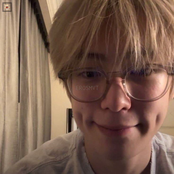 EROSMVT's tweet image. Ada yang mau temenan sama gua? Siapa tau bisa lebih dari temen kiw kiw 🤍