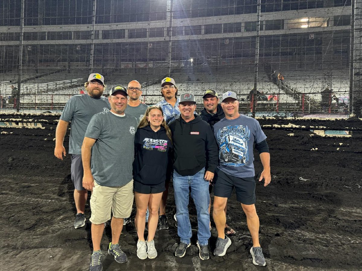 CGrause's tweet photo. Annual photo with Paulie!! @RealPaulMcMahan @49Fredc @crgrause @clarksbrewcrew @ColeChurch https://t.co/LcaNYUAPJg