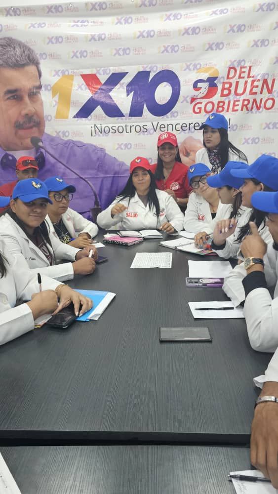 oasanfdo's tweet photo. #11Ago | 🇻🇪 La @oasanfdo presente en la reunión de trabajo del Estado Mayor de Salud de #Apure.
#PorUnSeguroMasSocial 
@Somosivss
@MagaGutierrezV
@NicolasMaduro
@eduardopiate2 https://t.co/4BmNRYwomm
