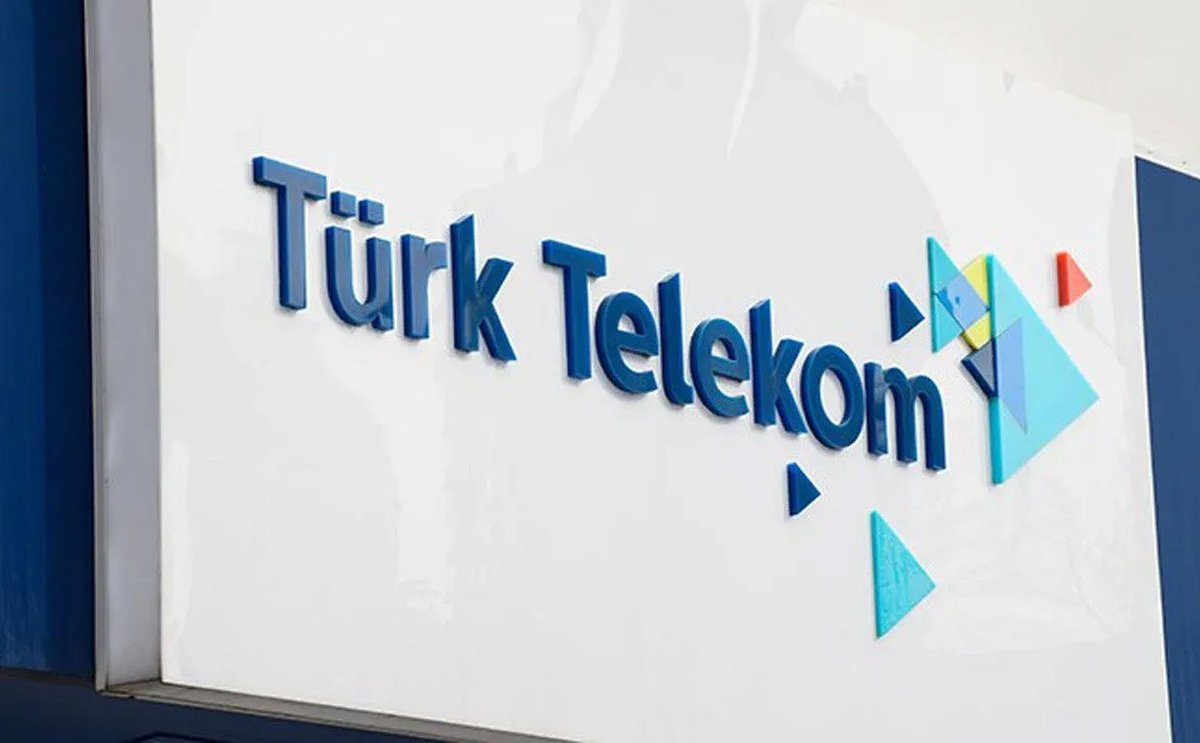 ☎️ Türk Telekom internet tarifelerine %30 zam yaptı. 

🛜 16 Mbps hızındaki en uygun paket için taahhütlü aylık abonelik 579 TL’ye çıktı. 

🛑 Enflasyon düşecekmiş. Gülün, geçin!