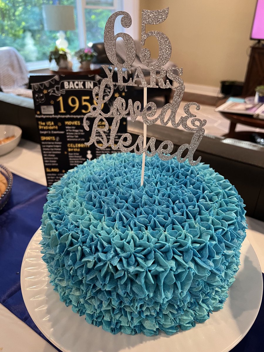 MariaLYoder's tweet image. So very happy to celebrate my amazing parents on their 65th anniversary!! Couldn’t ask for a better example of a loving and respectful couple! 6 kids, many grandkids, great-grandkids and love and joy always!! Honored to call them mom and dad!❤️