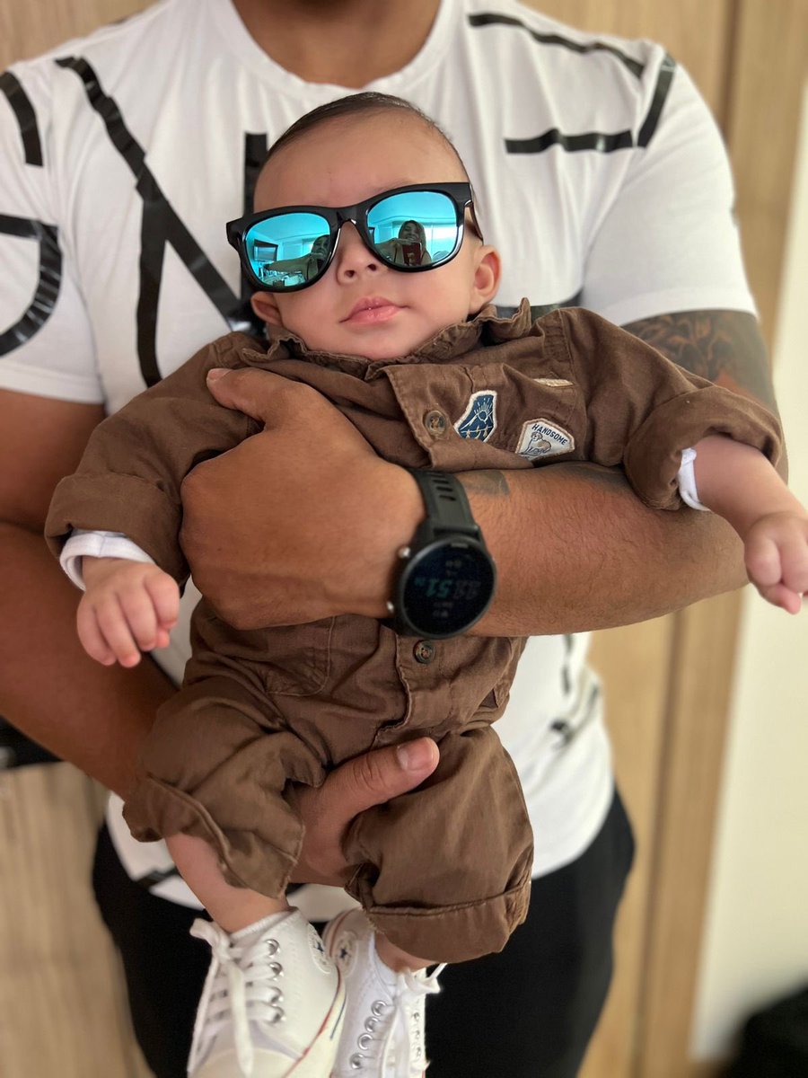 sandrita1002's tweet photo. Este enterizo de mecánico fue un regalo a propósito de la tía Marce o que lo diga mi mecánico oficial @florentino que si te subes a tarima con Salvador ? https://t.co/DTnAvTcG3S