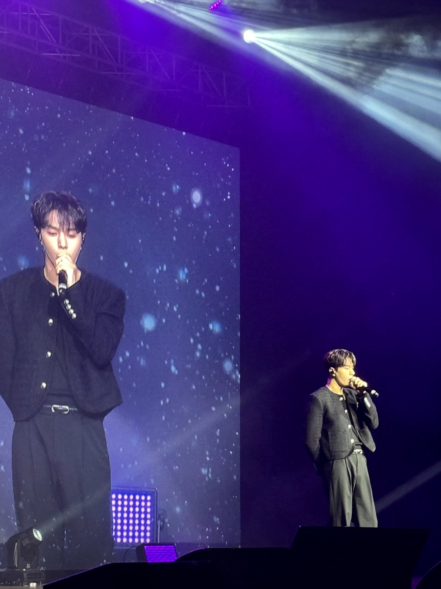 _byeolssi's tweet image. mahal na mahal na mahal na mahal na mahal na mahal kita kim myungsoo 🥹 (1M)