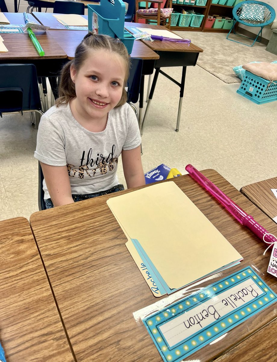 MrsBenton4th's tweet image. Open House 2024-2025! 4th grade team! 🎉 My girl is a 3️⃣rd grader! We get the fabulous @MrsJacksonsges all year and had a surprise visit from @LearnWithMay! This year is off to a FANTASTIC start! @SedgeGardenES