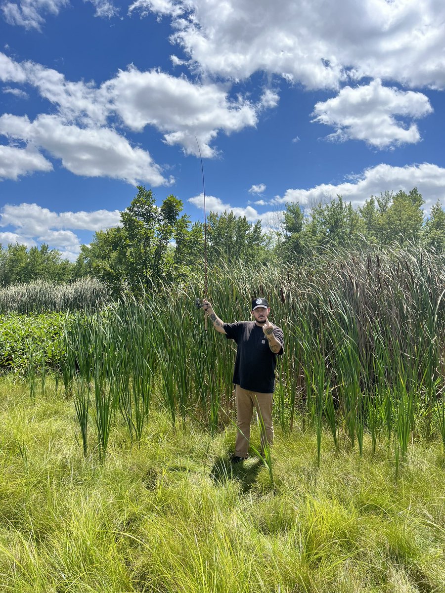 notzactavious's tweet photo. Here I am yesterday after walking through a quarter mile of thorns to a lake that dried up followed by the keys being locked in the truck. https://t.co/BsgzcqAZzy