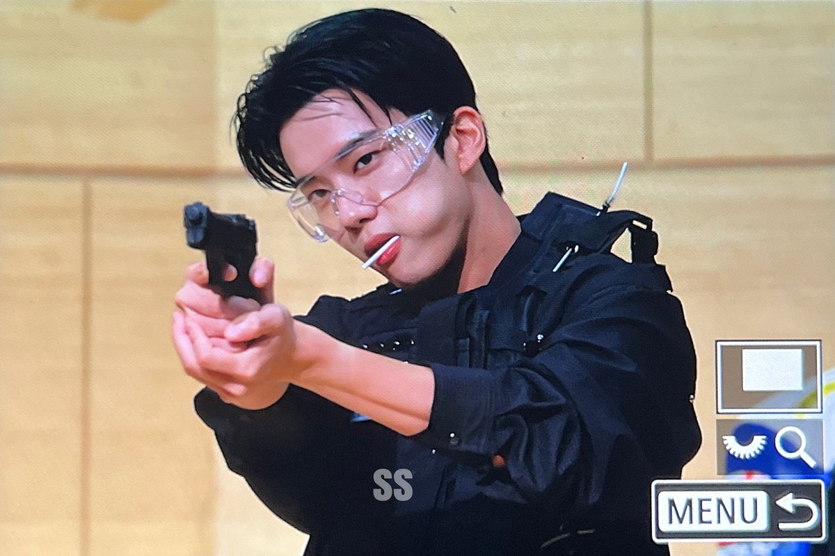 240811 뮤빗 팬싸
유영재 얼굴 진짜 최고다...
#BAP #영재