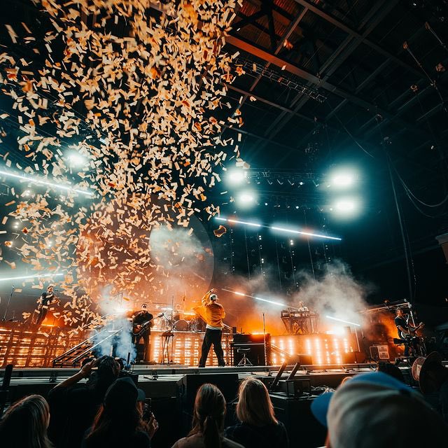 OneRepublic's tweet photo. Colorado Springs | Night 2 👌

📸 Will Harrison https://t.co/kn2VldgmEJ