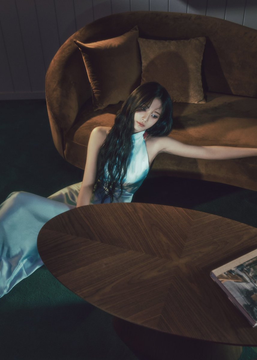 kchartsmaster's tweet photo. TZUYU unveils the tracklist to the 1st Mini Album 'abouTZU.'

1. Run Away
2. Heartbreak in Heaven (feat. Peniel of BTOB)
3. Lazy Baby (feat. pH-1)
4. Losing Sleep
5. One Love
6. FLY https://t.co/py2U2FuxMY