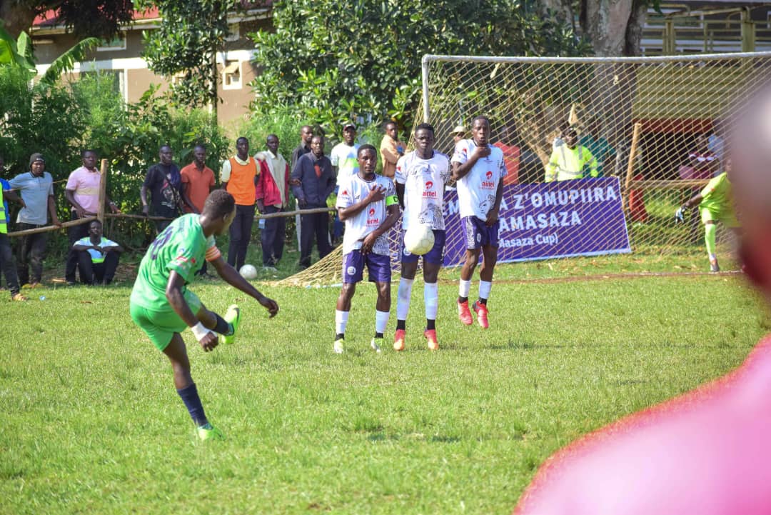 VBugerere's tweet photo. #MasazaCupUpdates | #MatchWeek6 | #FullTimeResults
#Saturday
Ssese 1-3 Kabula
Buvuma 0-1 Busiro
#Sunday
Bulemeezi 1-1 Buddu
Buluuli 1-1 Bugerere
Mawokota 0-1 Busujju
Ssingo 1-0 Mawogola
Buweekuula 2-0 Gomba
Kooki 1-1 Kyaggwe
Kyadondo 1-1 Butambala
📸 Courtesy
#VoBUpdates https://t.co/FMk9kQjtnS