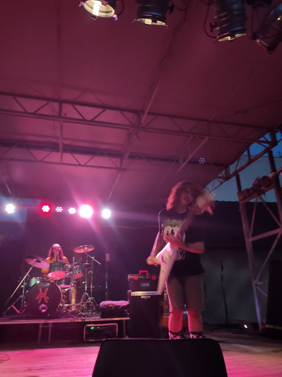 HeyyItsVix's tweet image. these guys were siiick🤘🏻 @_killersick_