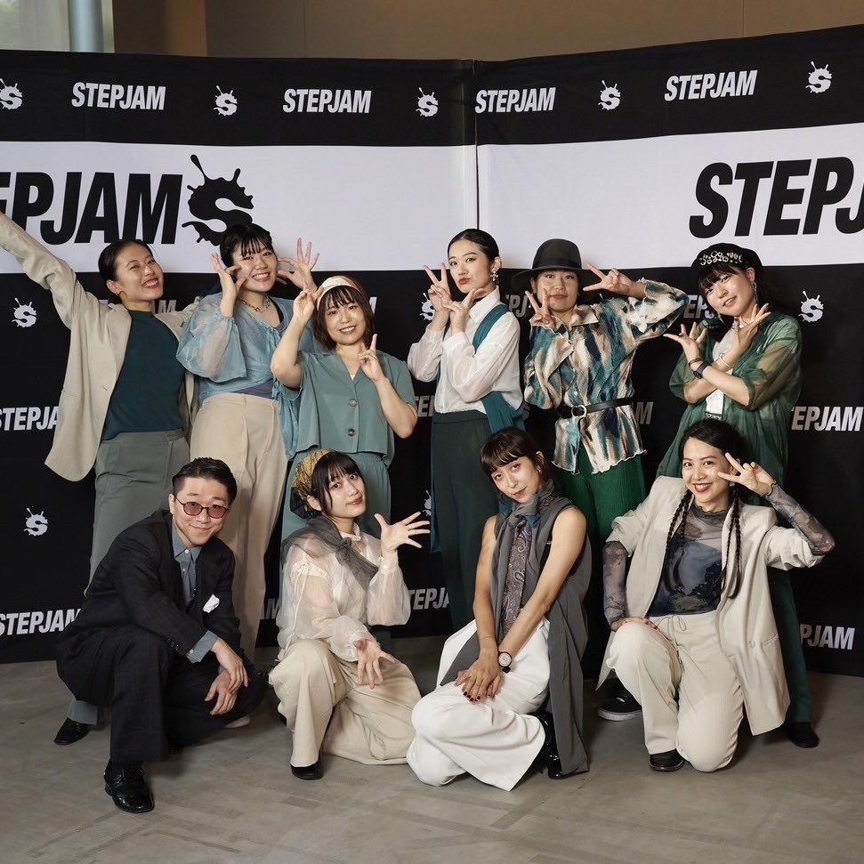 Sasasasadasaaan's tweet photo. STEP JAM楽しかった〜!
ビパップ初挑戦で完璧に踊れてたわけではないけれど、みんなの主ジャンルと個性が出た良き振付でした😊有希ちゃん&Rielちゃんありがとう〜!
さきちゃん&めいちゃんが観に来てくれて嬉しい🥰📸(漂う姉妹感w) https://t.co/2xeWK8QVrj