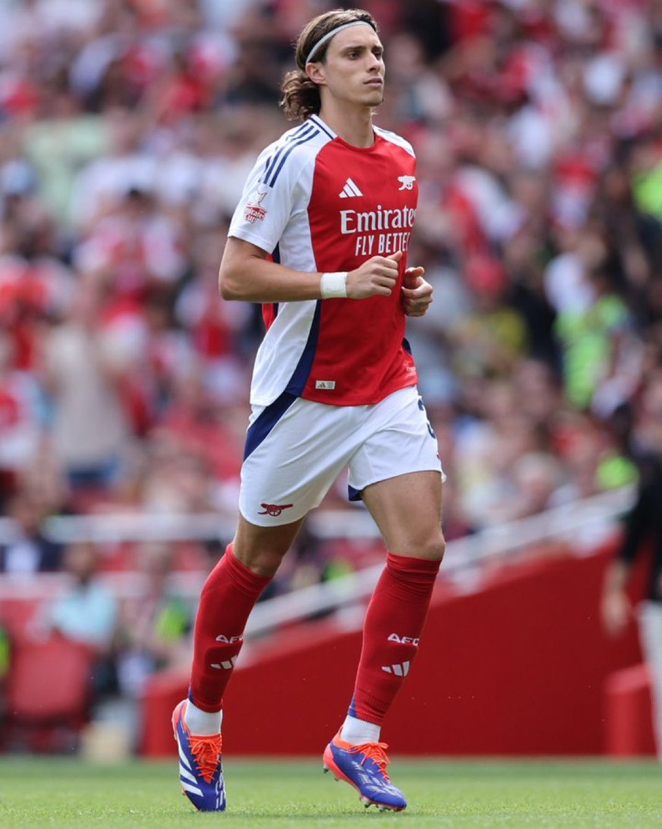 ma8str0's tweet photo. Elasticity. Burst. Mental. Monster

#Calafiori #Arsenal #ARSOL https://t.co/EOLiixOuvB