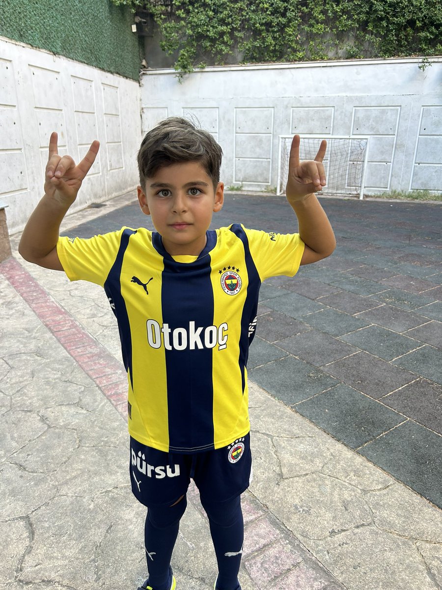 MustafaSariiyar's tweet photo. @bpthaber bozkurt reis yanımda💪🏻 https://t.co/8XPb33XCGI