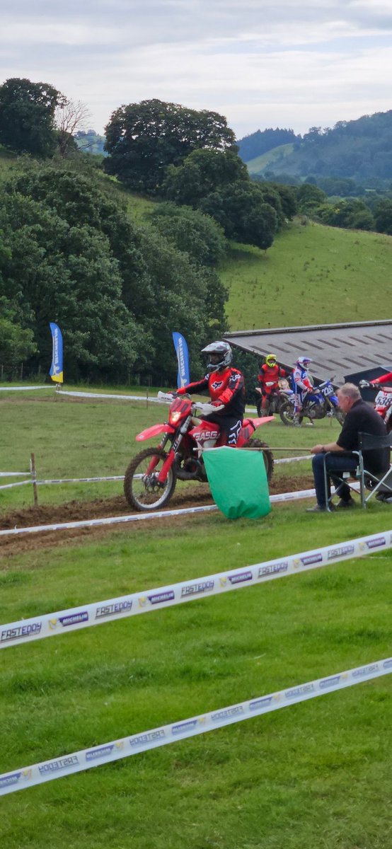 JeanStephens66's tweet photo. British Sprint Race #FastEddy #Greenhall #Scott420 ran P4, P4, P4, P3, P1, P1, P1, P1 for 3rd overall - #EnduroSprintRace https://t.co/wC3UPhSoBU