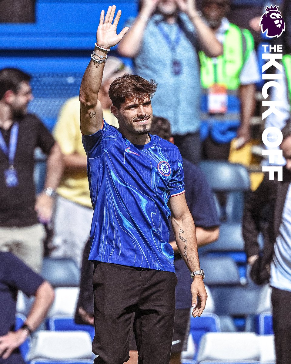 Premier League (@premierleague) on Twitter photo A warm welcome 👋
Pedro Neto is introduced to the Stamford Bridge crowd during <a href="/ChelseaFC/">Chelsea FC</a>'s pre-season friendly following his signing from Wolves 💙 A warm welcome 👋
Pedro Neto is introduced to the Stamford Bridge crowd during <a href="/ChelseaFC/">Chelsea FC</a>'s pre-season friendly following his signing from Wolves 💙