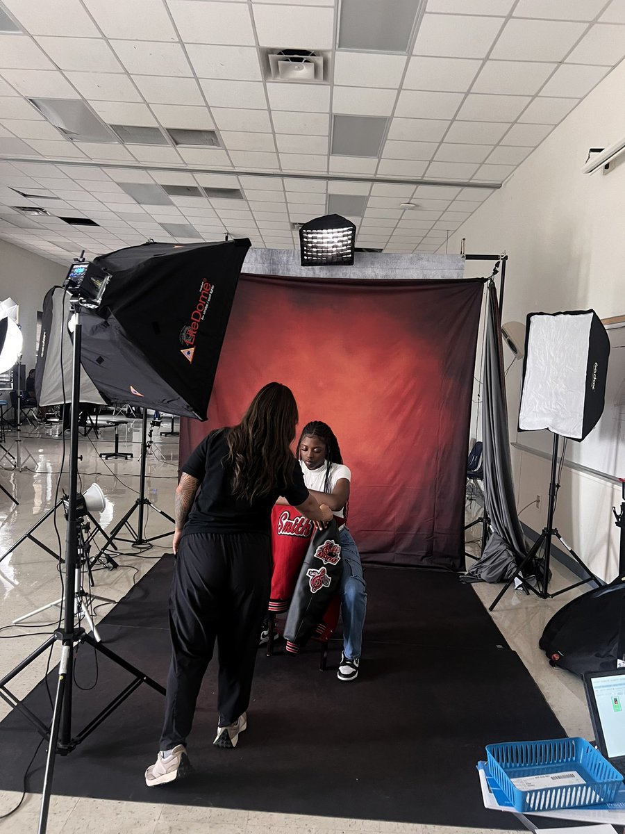 Prof. KD Smith tweet media