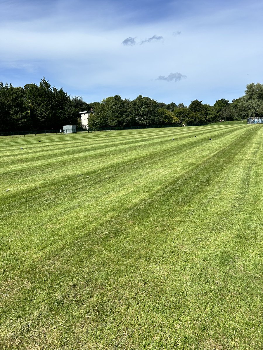 LawncareAs's tweet photo. Wee Sunday shift cracking day to get cut on pitch down glen in west Kilbride. https://t.co/HiocYeUW1f