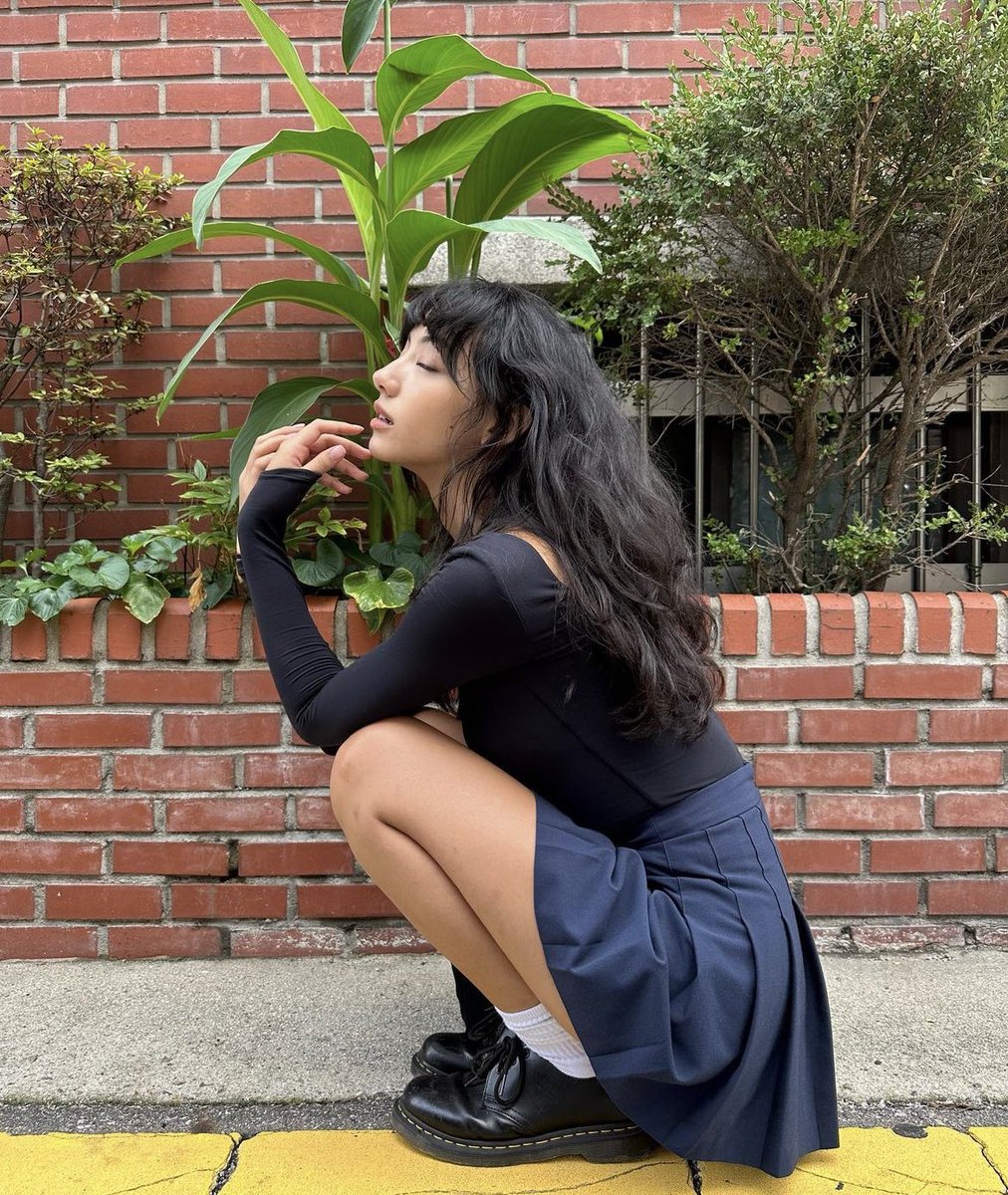 girls in skirts are the best sluts