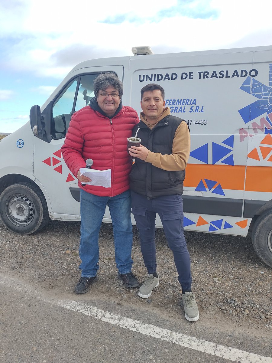 JMNehigual's tweet photo. Trabajando con el Gran @JorgePosse1 https://t.co/NbHzyq23ws