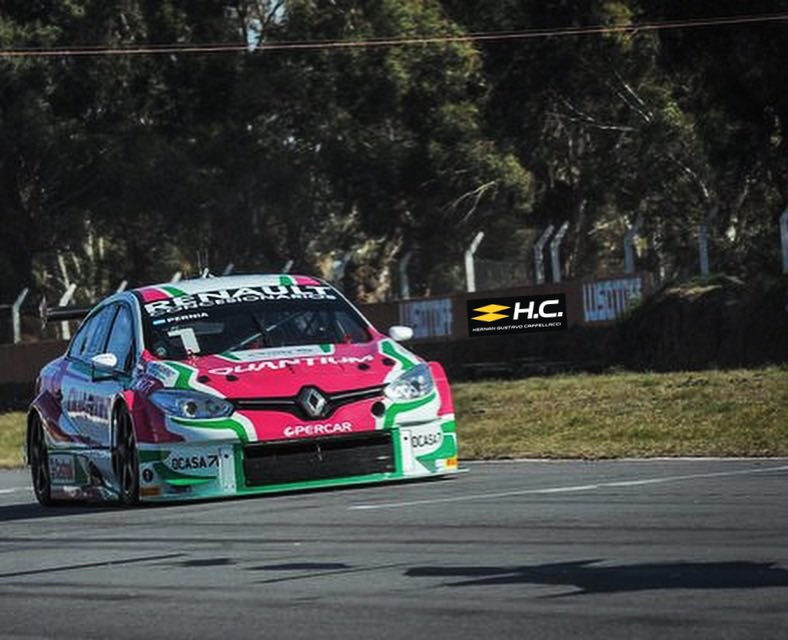 heragu2002's tweet photo. #tc2000enriocuarto 🔥💚🤍🩷🎉
🏁🏆🍾👊😎
El hambre de gloria del #campeón #Pernia & @RenaultArg no se detienen !
El #Renault #FluenceGT2 @ambrogioracing @AsocCRenaultArg @AXIONenergyOK @leonelpernia se hicieron de una carrera vibrante con lucha hasta el final sobre Matías👉 https://t.co/o52RCVQx6l