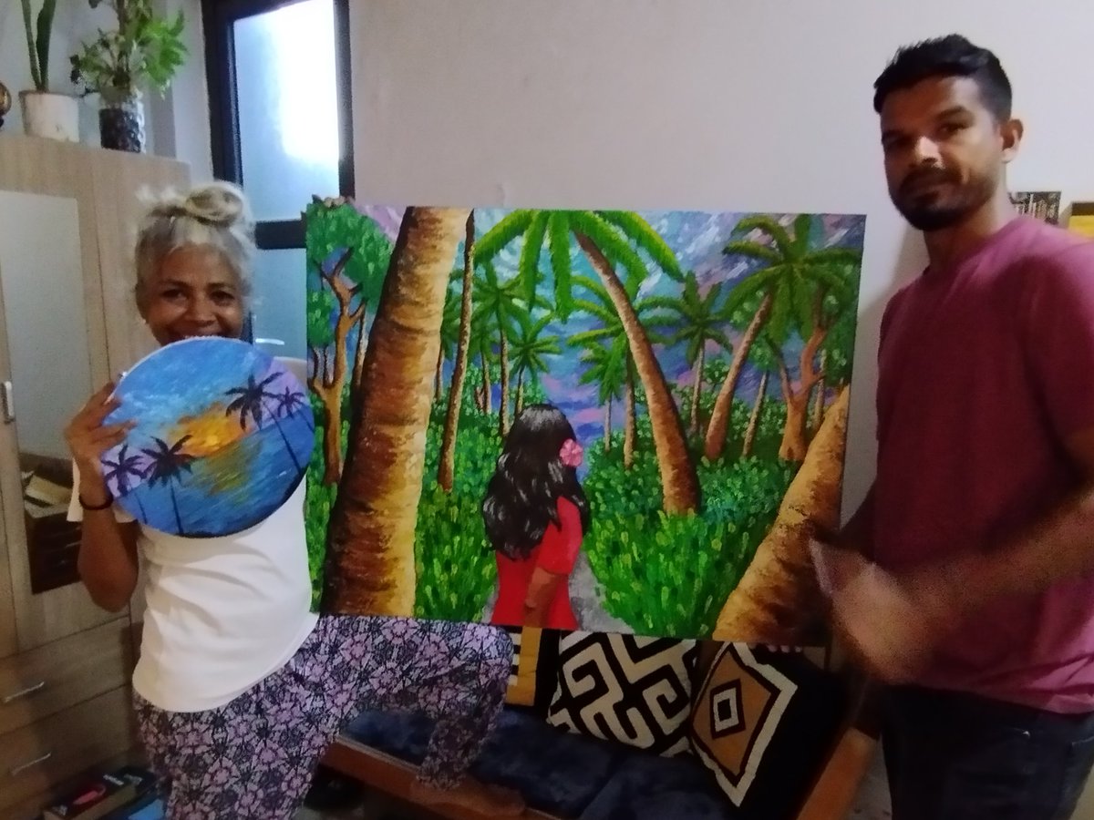 velizenee's tweet photo. 11.8.24  5.30pm
 #Happiness Heart-warming, nostalgic #Maldives #IslandLife #Sunrise #Art for #GoodGirl me #RIPVelizenee @RIPVelezinee  delivered in-person by #Artist @Ro_oya's #soulmate @NahyanNafiu w #love 😍
#Gratitude to #GoodDoctors @igmhmv for #StrictOrder to rest &amp; heal🫶 https://t.co/rjCM3IL2lu