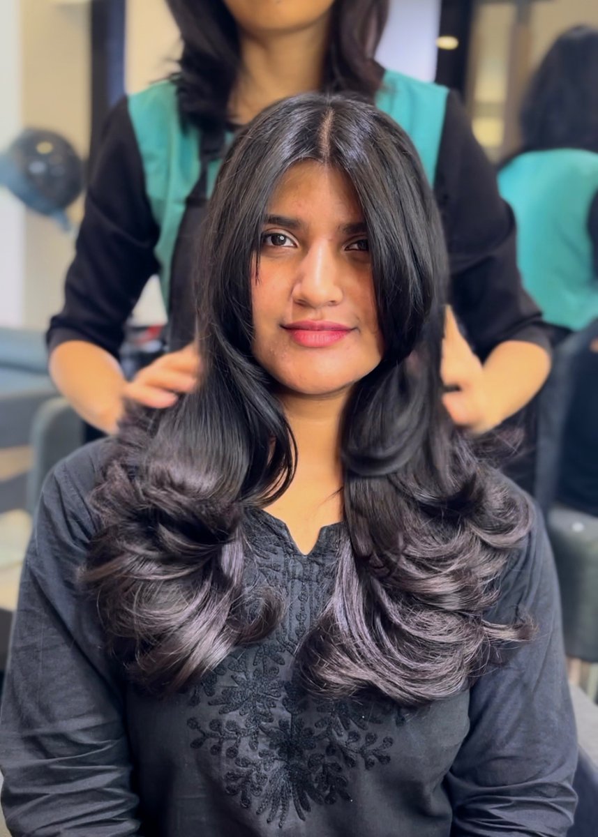 AloeLounge's tweet photo. Get inspired! See how our expert stylist worked their magic on this gorgeous hair. 

#haircut #hairstyling #haircolor #ombre #hairhighlights  #balayage #smoothening #keratin #nanoplastia #hairspa #beauty #salon #parlour #kakkanad #kochi #ernakulam https://t.co/aBrIK13psR