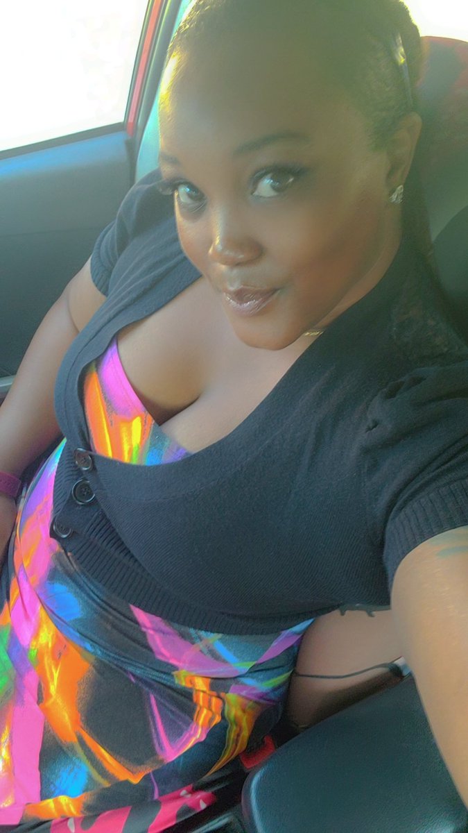 danie_ju's tweet photo. Glasses broke so threw on some lashes to see what they talking about #tryingtofindmyselfagain https://t.co/WkNBfK6VwX