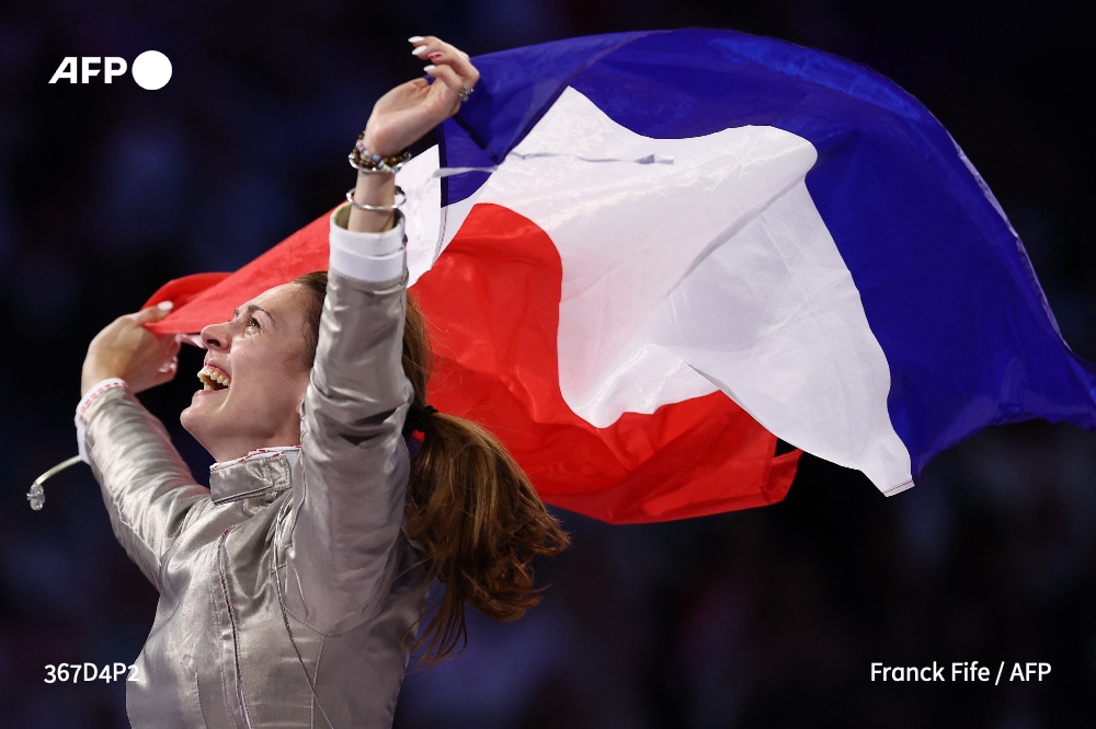 afpfr's tweet photo. #Paris2024 La France finit 5e du tableau des médailles avec 16 or, 26 argent et 22 bronze (64 au total) #AFP https://t.co/mathzekA2H