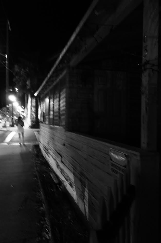 bobbydevito's tweet photo. For someone half as smart
You'd be a work of art
You put yourself apart
And I can't help until you start
-e smith
#blackandwhitephotography
#keywest
#elliotsmith https://t.co/QpJlA46oAg