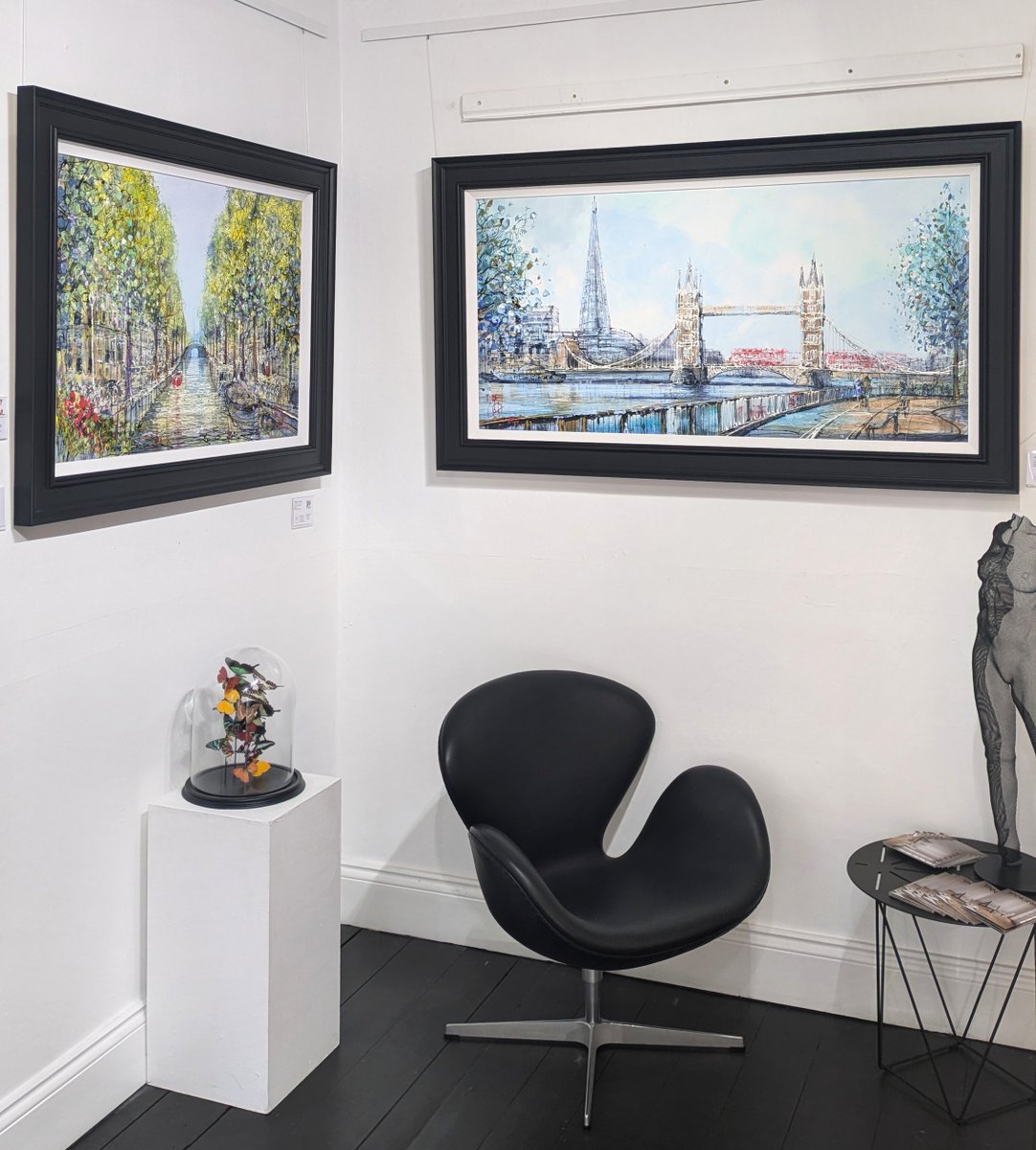 'Wish You Were Here' international cityscapes by Nigel Cooke - now available to view at Watson Gallery. These beautiful cityscapes have already started to sell - so if you spot a favourite, get in touch with our team!
watsongallery.co.uk/gallery/Nigel-…
#Edinburgh #EdinburghArt #Fringe