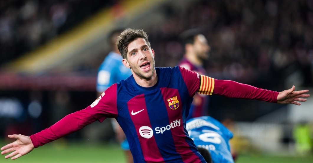 PenaltyInfo_'s tweet photo. 🧐 ¡OTRA OPCIÓN PARA SERGI ROBERTO!

👉🏻 El jugador no cuenta para Flick y tiene las horas contadas en El FC Barcelona, sin embargo le ha salido otro pretendiente.

😳 La Fiorentina es otro equipo que se ha interesado en Sergi Roberto después de la llamada del Ajax semanas atrás.

🇮🇹 El Como 1907 y la Roma también han preguntado por la situación del jugador.

ℹ️ @MatteMoretto • ✍🏻 @Pablo_arevalo_