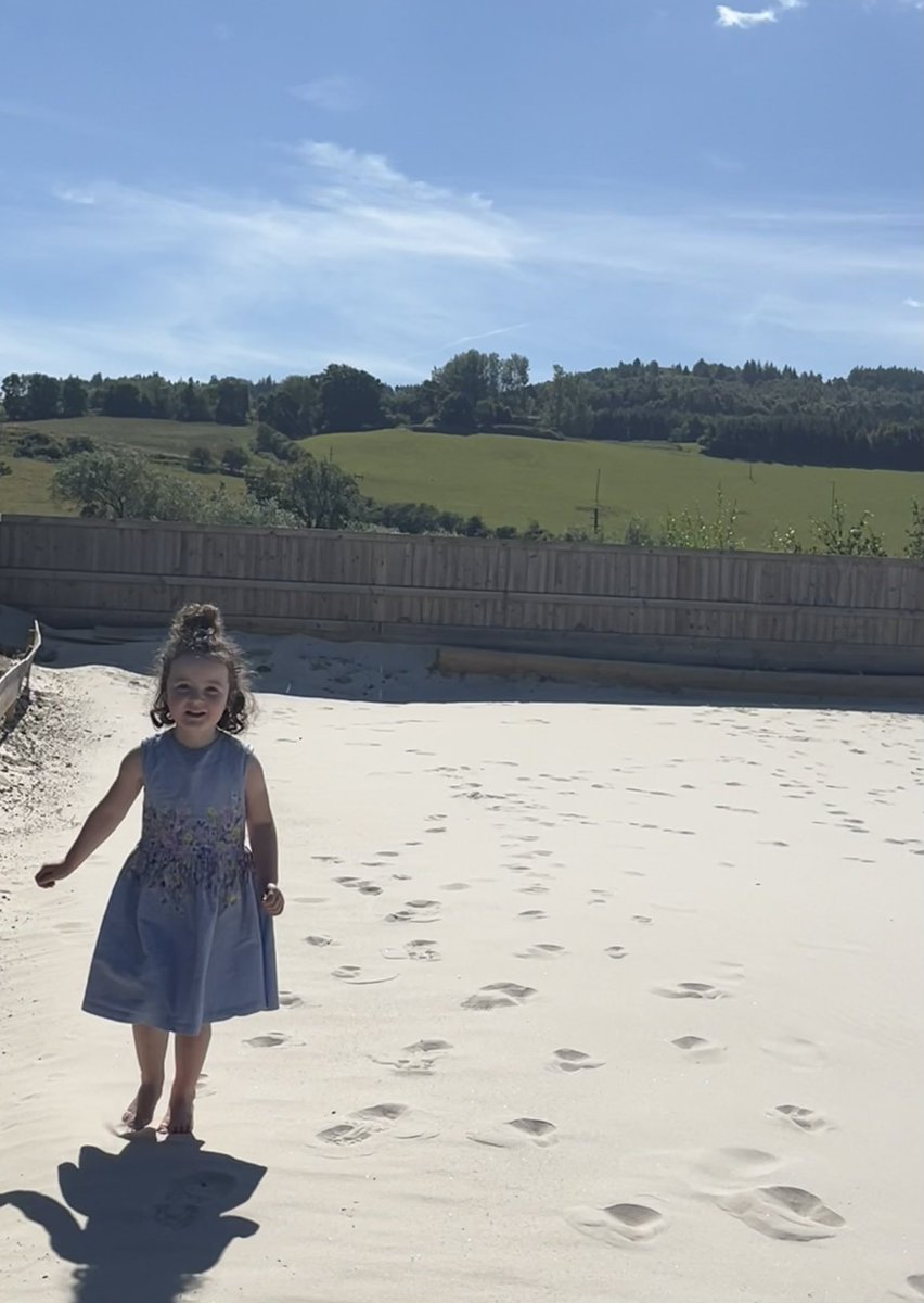 UofGheadofcomms's tweet image. What a splendid morning #paddleboarding at @willowgateacti2 #lastweekendofthegolidays