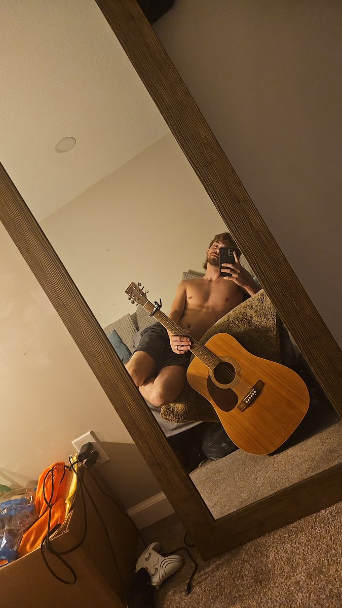 TommyHeights's tweet photo. Onlyfans is free for a bit. Feeling generous 😘 come watch me be a hoe https://t.co/eHouyzOZiv https://t.co/anz3y37d2y