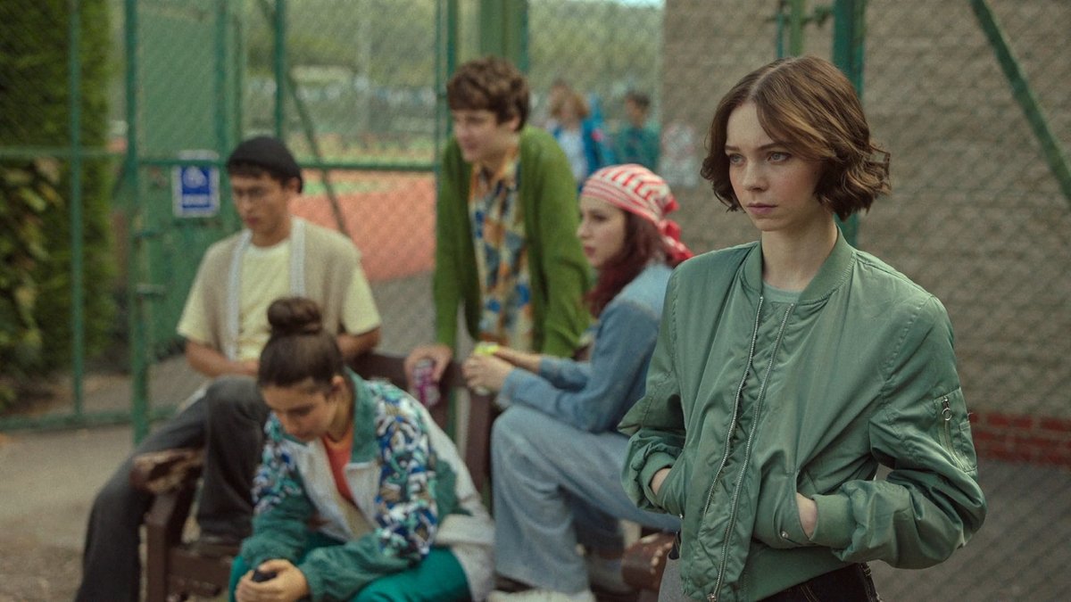 AddPalm's tweet photo. #AGoodGirlsGuidetoMurder (Netflix) พิป เด็กมัธยมที่ทำโปรเจ็คต่อมหาลัยเป็นการไขคดีการหายตัวไปของรุ่นพี่ในรร.คนนึงที่เคยถูกตัดสินว่าแฟนหนุ่มเป็นคนฆ่าเธอ แต่พิปไม่เชื่อ เธอต้องใช้ทักษะความฉลาดในการไขคดีตามล่าผู้ร้ายตัวจริง โดยไม่รู้เลยว่าเธอจะต้องรับมือกับเรื่องที่ดาร์กเกินตัวเธอมาก https://t.co/91cY4A6BCm