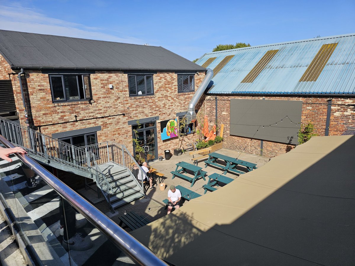 NEWCASTLECITYU1's tweet image. Welcome to Bar 294 The Grove just up from Ouseburn. £23.50 for four pints. It's pretty good beer garden.
#nufc #allthebars #gatesheadfc #f4f