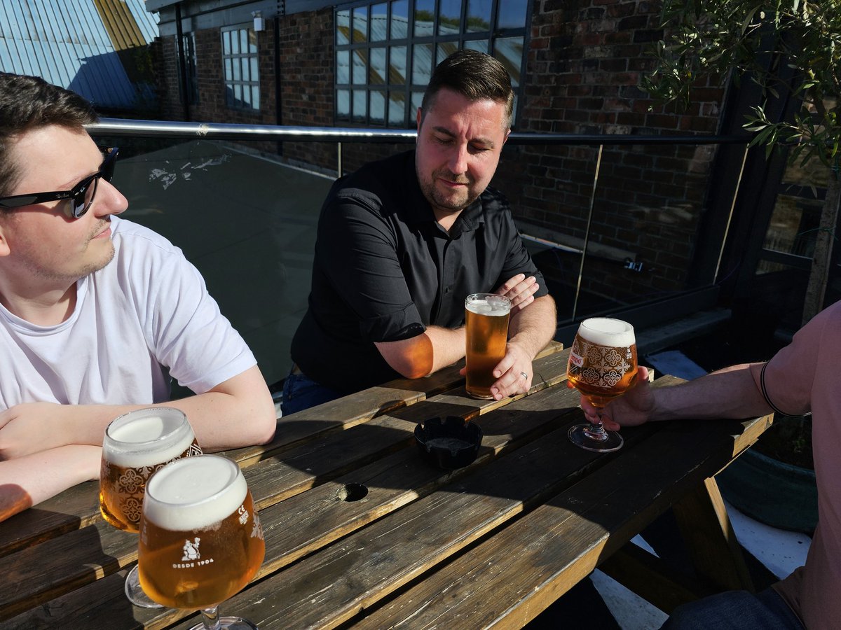 NEWCASTLECITYU1's tweet image. Welcome to Bar 294 The Grove just up from Ouseburn. £23.50 for four pints. It's pretty good beer garden.
#nufc #allthebars #gatesheadfc #f4f