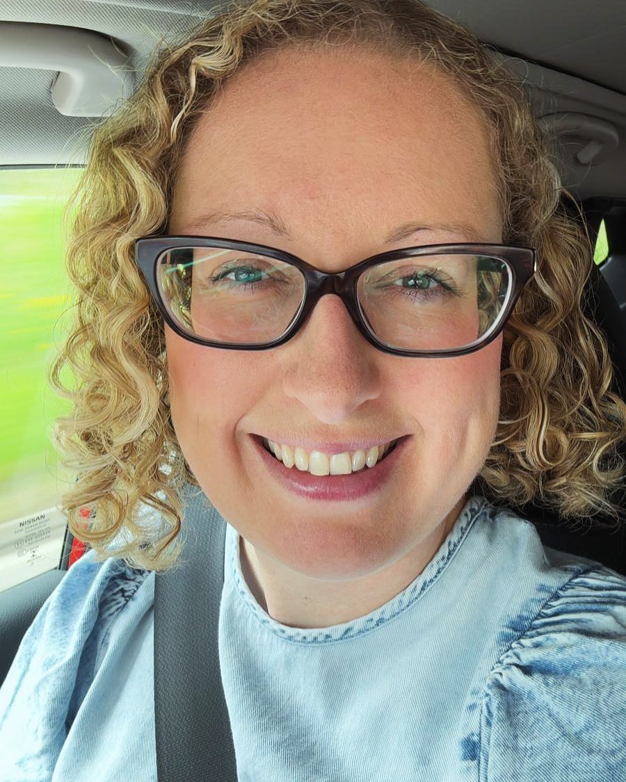 Next: Mrs Ferrie, PT. Been at CVHS for 16 yrs 🫣&amp; teaches English &amp; French 🇫🇷 Loves family time, eating, dancing, music &amp; movies. Fun fact: obsessed with volcanoes 🌋 <a href="/ClydeValleyHS/">Clyde Valley High School</a> <a href="/ClydeParent/">CLYDE VALLEY HIGH SCHOOL PARENT GROUP</a>