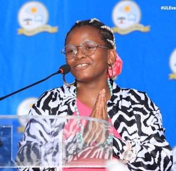 AfricaFactsZone's tweet photo. South African Software Engineering Student, Precious Mamotingoe Lesupi came third in a BRICS Future Tech Competition.

She programmed a drone that detects traffic violations, and set it up to be sent on specific missions thereafter. https://t.co/GknFW86Irs