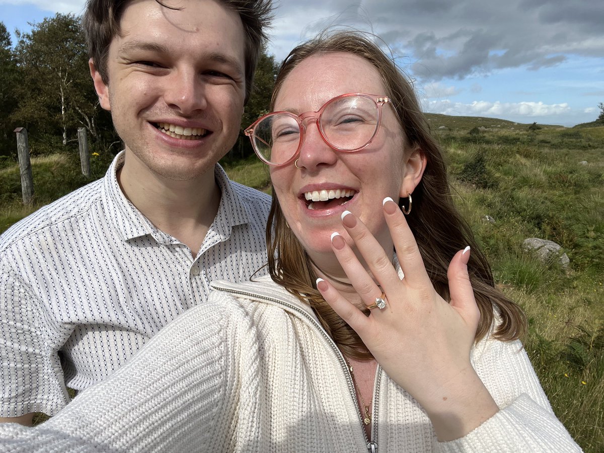 gretsome's tweet photo. Greatest @hinge success story? Yesterday was the best day of my life!!!! I can’t wait to marry my best friend 💛 https://t.co/xtZlGNcdPo