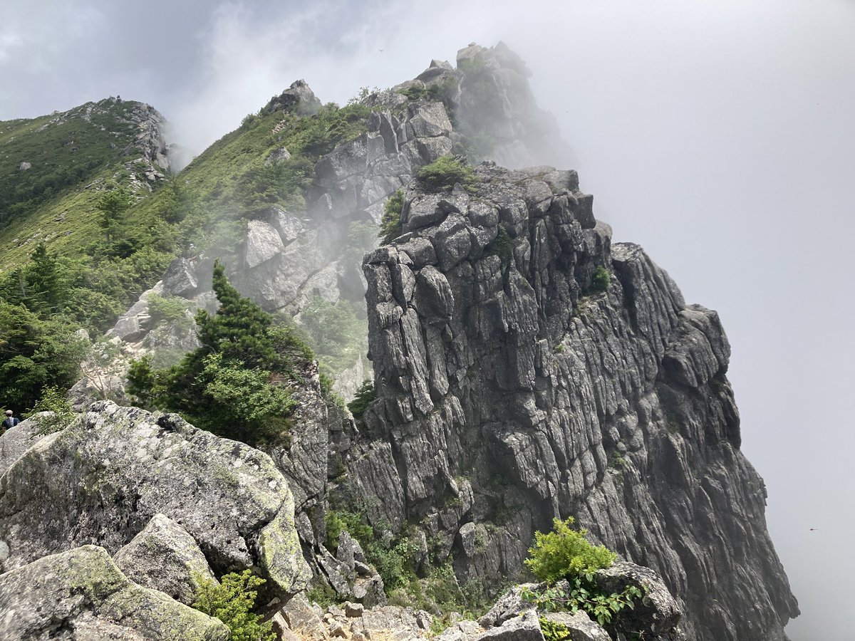 mossan1008's tweet photo. テント泊で金峰山と瑞牆山を登りました。
富士山もよく見えて良い登山日和でした。 https://t.co/VOzUUNqbI2