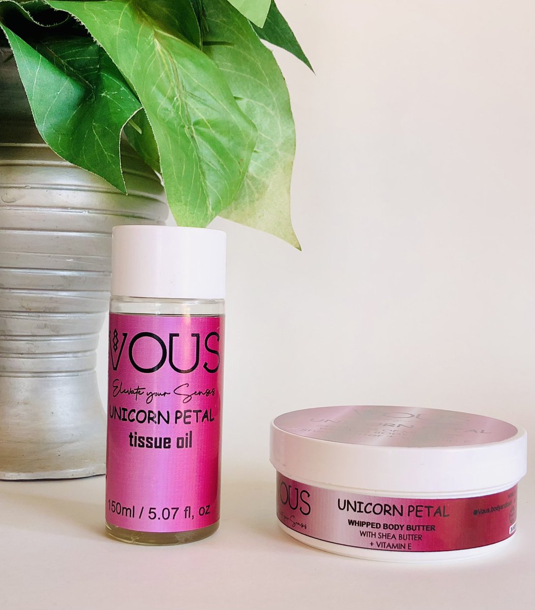 Vousbathandbody's tweet photo. Say goodbye to dry skin and hello to a silky smooth glow! 💧 Our luxurious body butter is packed with nourishing ingredients to keep your skin hydrated and radiant all day long. 🌿 #DrySkinRelief #GlowUp https://t.co/M07FsiYrcL